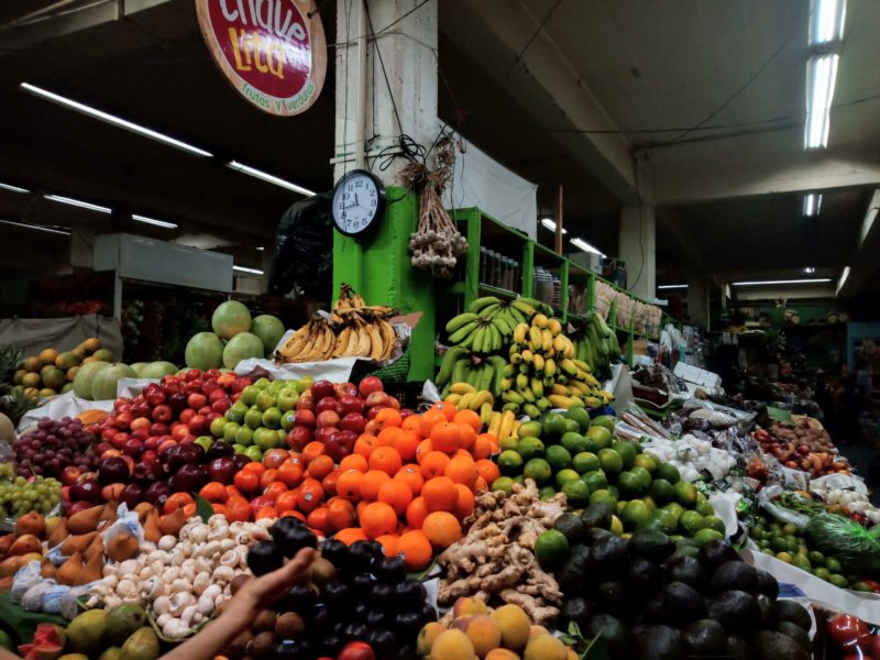 Einkauf auf dem Markt in Guatemala